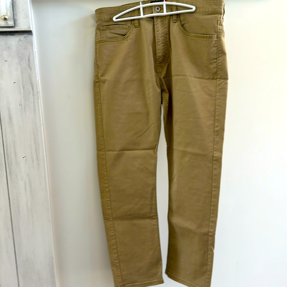 Mens Dockers cotton twill 5 pocket jeans cut pants. Barely worn. Size 34/30